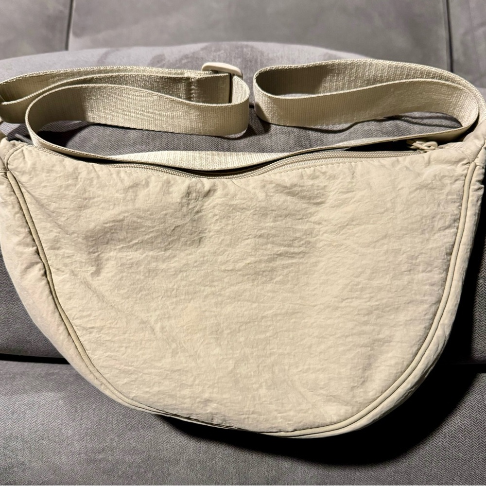 Uniqlo Round Mini Shoulder Bag